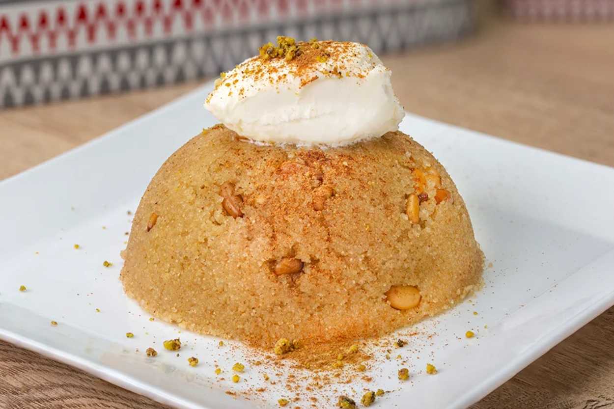 Kaymaklı İrmik Helvası